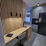 Lux Lemon Apartment *