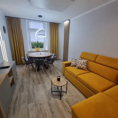 Lux Lemon Apartment